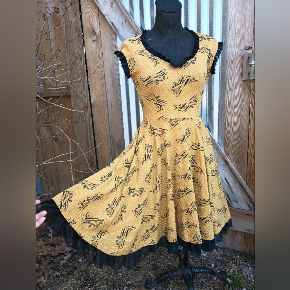 Effies Heart airplane dress size medium